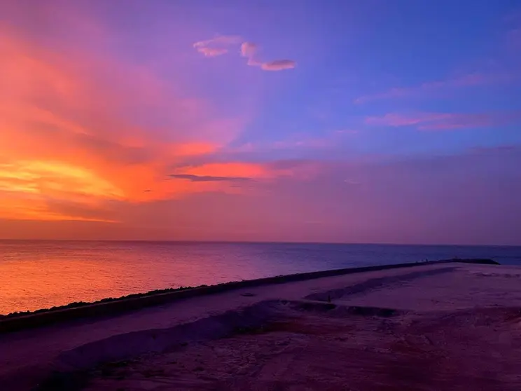 Un atardecer sobre el Mar Ar&aacute;bigo. (EL CORREO)