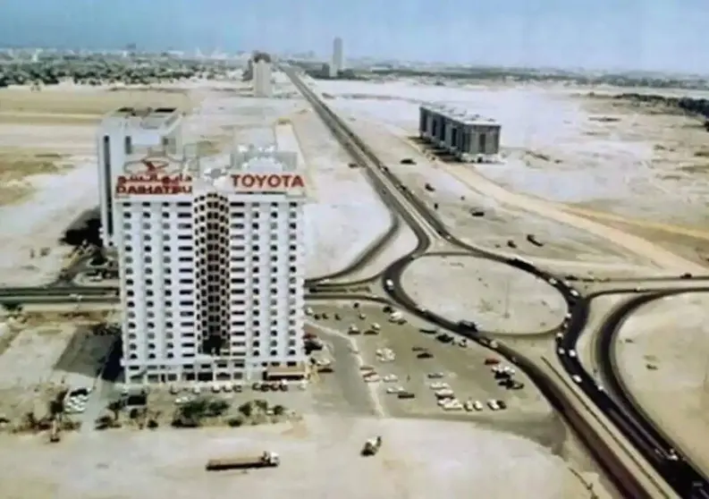 Edificio Toyota en Sheikh Zayed Road de Dub&aacute;i. (X)