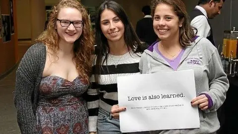 Asisitentes a la proyección del documental expresan su devoción por García Márquez.