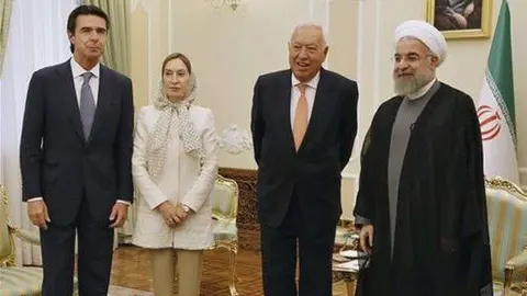 Los ministros españoles de Industria, José Manuel Soria, de Fomento, Ana Pastor, y de Asuntos Exteriores, García-Margallo, junto al presidente de Irán, Hassan Rohani.