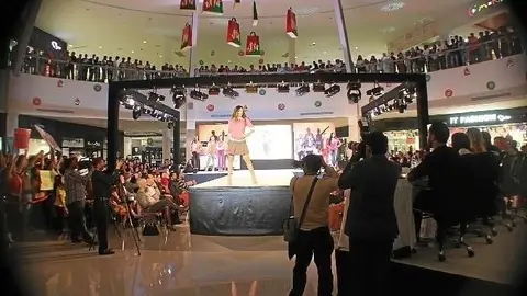 Concurso de belleza Star Hunt 2015, que tuvo lugar en Dubai Outlet Mall con la organización de LS Productions