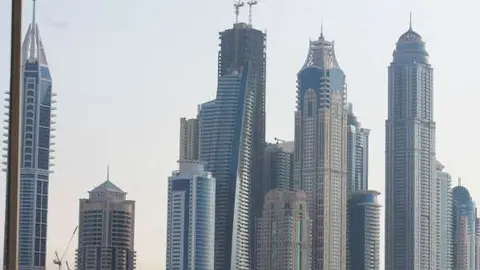 Rascacielos de viviendas en Dubai en la zona de la Marina. (Celia HK)