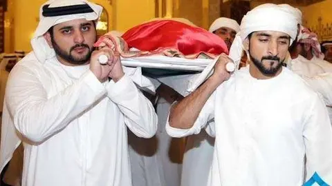 Funeral por Sheikh Rashid bin Mohammad bin Rashid Al Maktoum en la mezquita de Zabeel en Dubai. (Dubai Media Office)