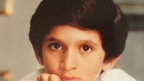 Una imagen del Jeque Rashid Al Maktoum de niño.