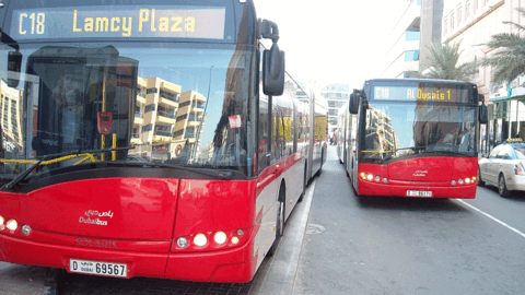 Una imagen de un autobús de Dubai.