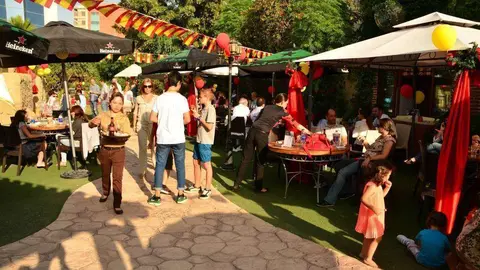 Terraza del restaurante Seville's en el Wafi Mall de Dubai. (EL CORREO)