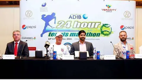 Dubai acoge la primera de maratón de 24 horas de tenis del mundo.