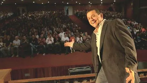 El comediante venezolano Emilio Lovera, durante una actuación.