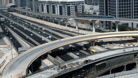 Una imagen de las carreteras de Emiratos Árabes.