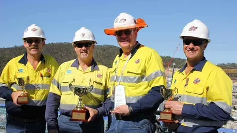 Un grupo de trabajadores de Bechtel Corporation.