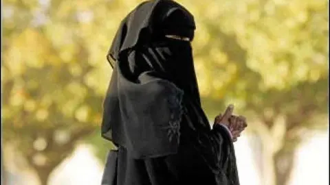 Una imagen de una mujer de Arabia Saudita.