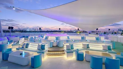 Espectacular terraza de Cielo Skylounge.