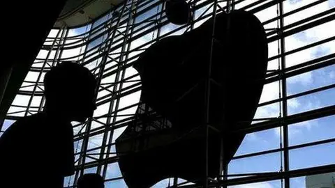 Entrada de una tienda de Apple.