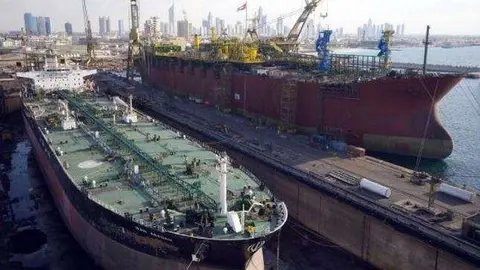 Petrolero iraní en Dubai.