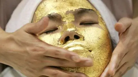 Las mascarillas con oro de 24 quilates son famosas en Oriente Medio.