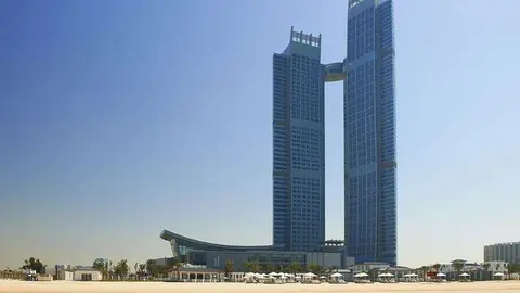 El hotel St Regis de La Corniche en Abu Dhabi.