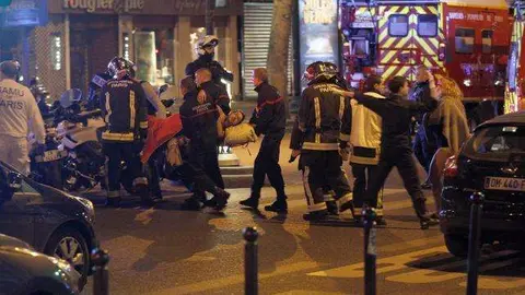 Las imágenes muestran el terror dejado por ISIS en Paris.
