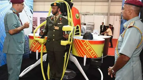 El jetpack durante su presentación en el Airshow Dubai 2015.