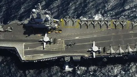 El portaaviones francés 'Charles de Gaulle'.