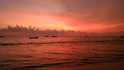 Puesta de sol en la ciudad india de Kozhikode.