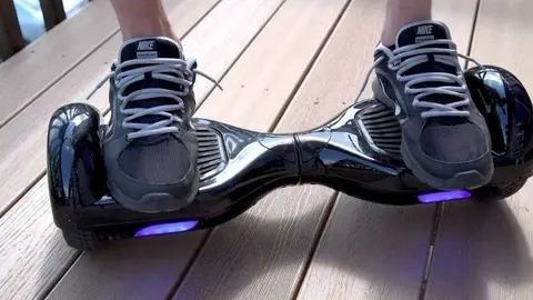 El monopatín de ninguna forma podrá embarcar en un avión.