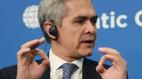 Miguel Ángel Mancero, jefe de Gobierno del DF.