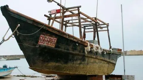 Una imagen de uno de los barcos fantasmas de Japón.