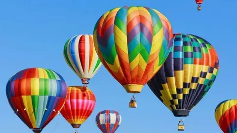 Globos aerostáticos en el cielo de Dubai. (Fuente externa)
