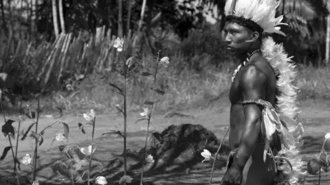 Una secuencia de la película colombiana 'El abrazo de la serpiente'. (Andrés Córdoba)