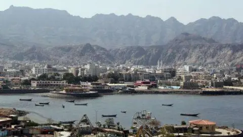Una imagen del puerto de Adén.