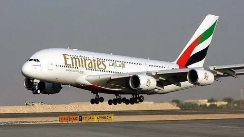 Una imagen de un avión de Emirates Airline.