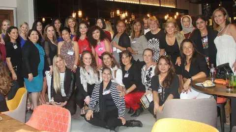 Foto de grupo de las asistentes al evento.