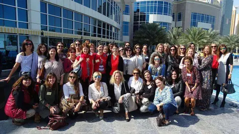 El numeroso grupo de Españolas en Qatar que acudió al desayuno de enero de 2016.