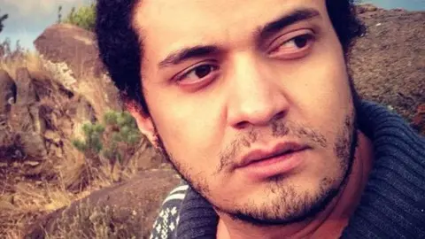 El poeta palestino Ashraf Fayadh, acusado de apostasía.