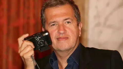 El fotógrafo peruano Mario Testino.