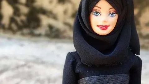 La barbie vestida con hijab.