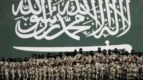Una imagen de las Fuerzas Especiales saudíes durante una marcha militar.