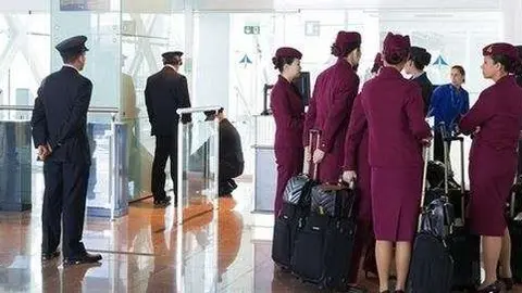 Personal de cabina de Qatar Airways.