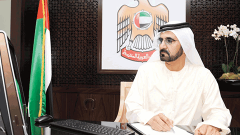 El gobernante de Dubai en su despacho.