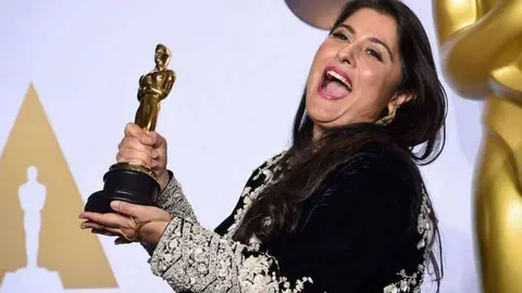 Sharmeen Obaid-Chinoy la directora pakistaní con el Óscar 2016.