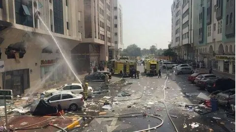 Estado de la calle después de la explosión de la bombona de butano.