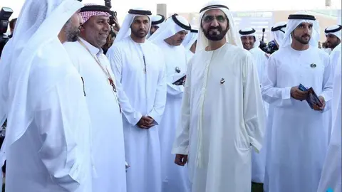 El jeque Al Maktoum y el jeque Hamdan durante la inauguración de Dubai World Cup. 