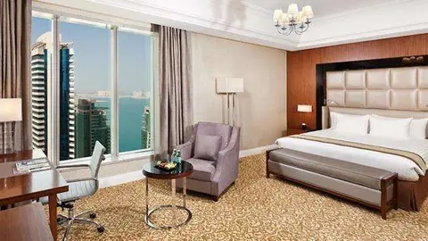 Una habitación de hotel.