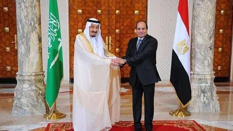 El rey Salman de Arabia Saudita y el presidente de Egipto.
