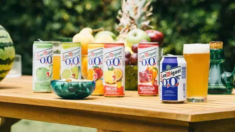 Las bebidas disponibles en el mercado de Emirates no contienen alcohol.