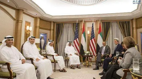 Barack Obama, John Kerry y Sheikh Mohamed bin Zayed Al Nahyan en Riad.