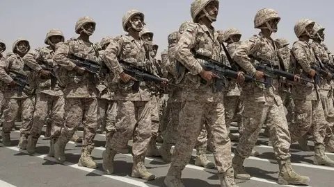 Desfile de las Fuerzas Armadas con motivo del 40 aniversario de la unificación militar.