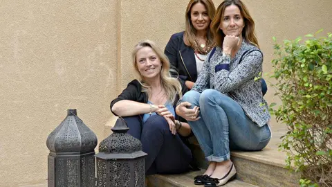 De izquierda a derecha, Isabel Vico, Paola Marcos y Gema Blanco. (EL CORREO)