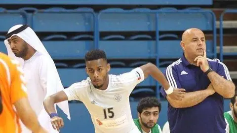 Pablo Prieto de azul, durante la final de la Copa Presidente de EAU.