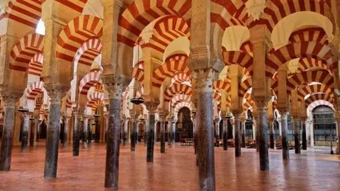 Interior de la Mezquita de Córdoba.
